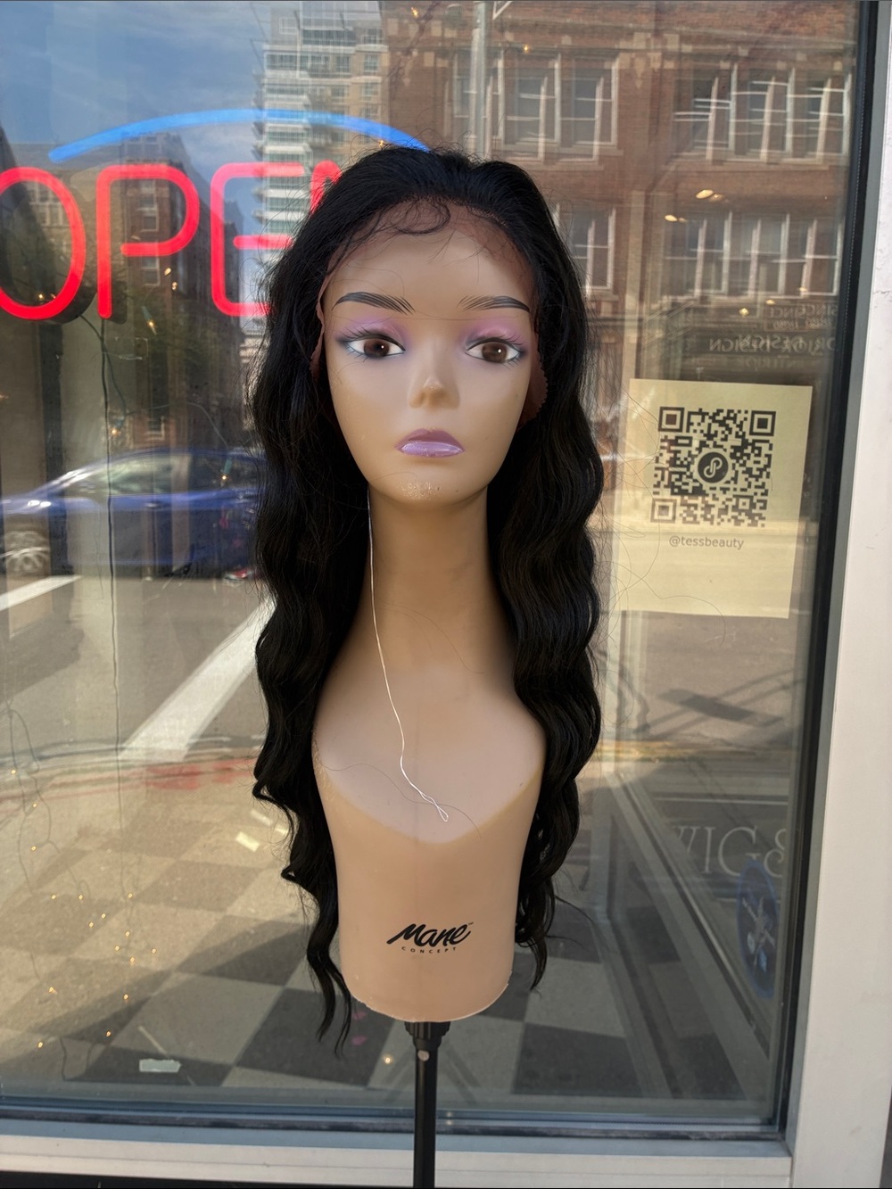 Black Wavy Lace Front Wig -free part